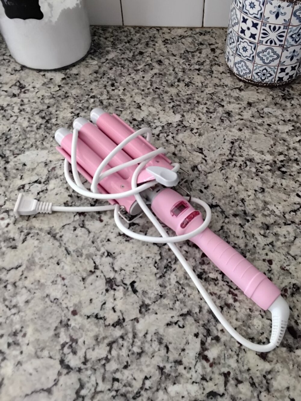 Alure 3 Barrel Digital Curling Iron Crimping Tool. Beachy Waves